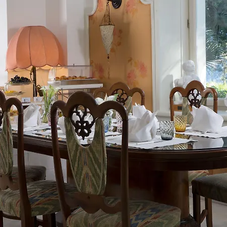 Luxury Excelsior Parco מלון קאפרי