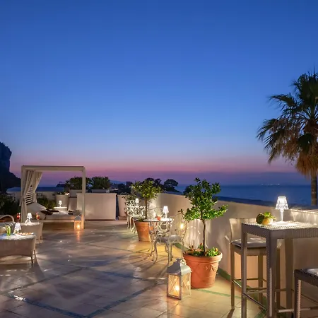 מלון Luxury Excelsior Parco קאפרי