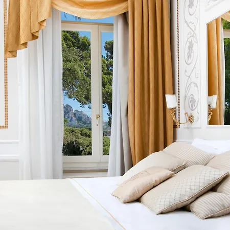 מלון Luxury Excelsior Parco 5*